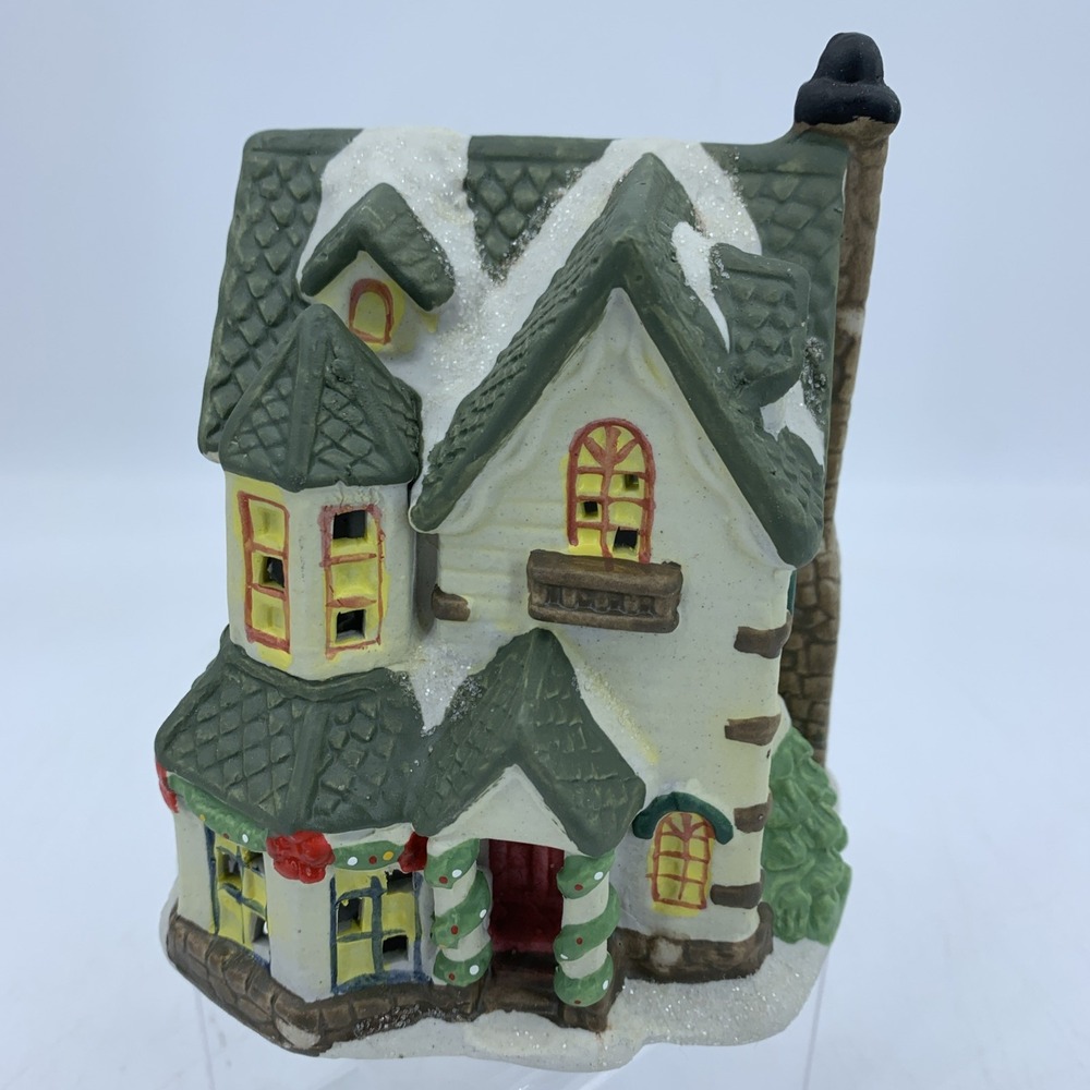 Vintage 2001 Cobblestone Corners Christmas Village Chauncey House Dollar Tree‎